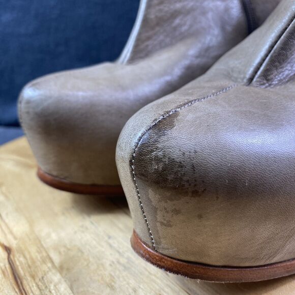 Dolce Vita Women's Size 9.5 Tan Suede Leather Hidden Wedge Bootie Zipper Ankle - Picture 5 of 9